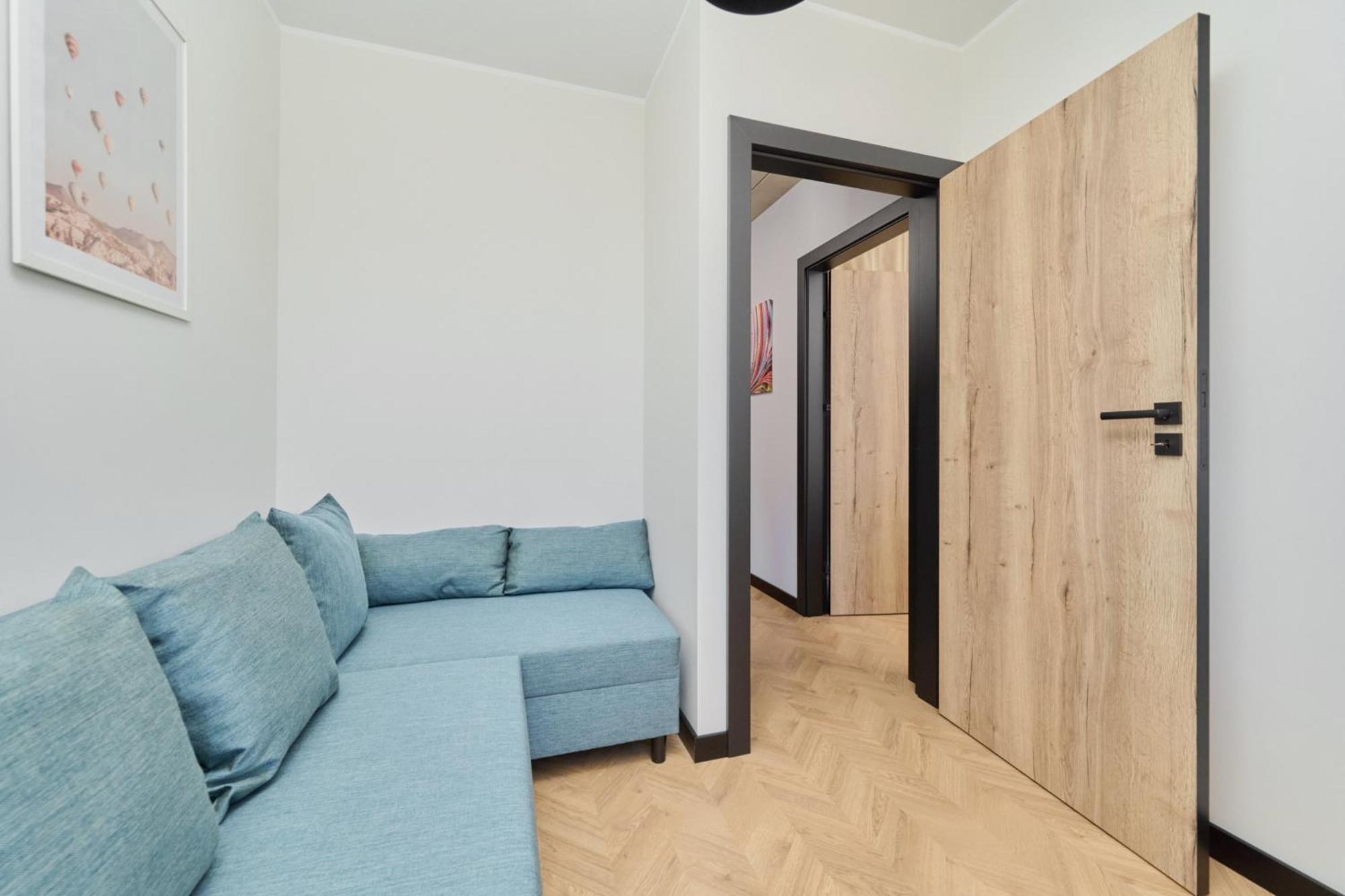 Fresh & Stylish Apartments In Poznan With Parking & Balcony By Noclegi Renters Ngoại thất bức ảnh
